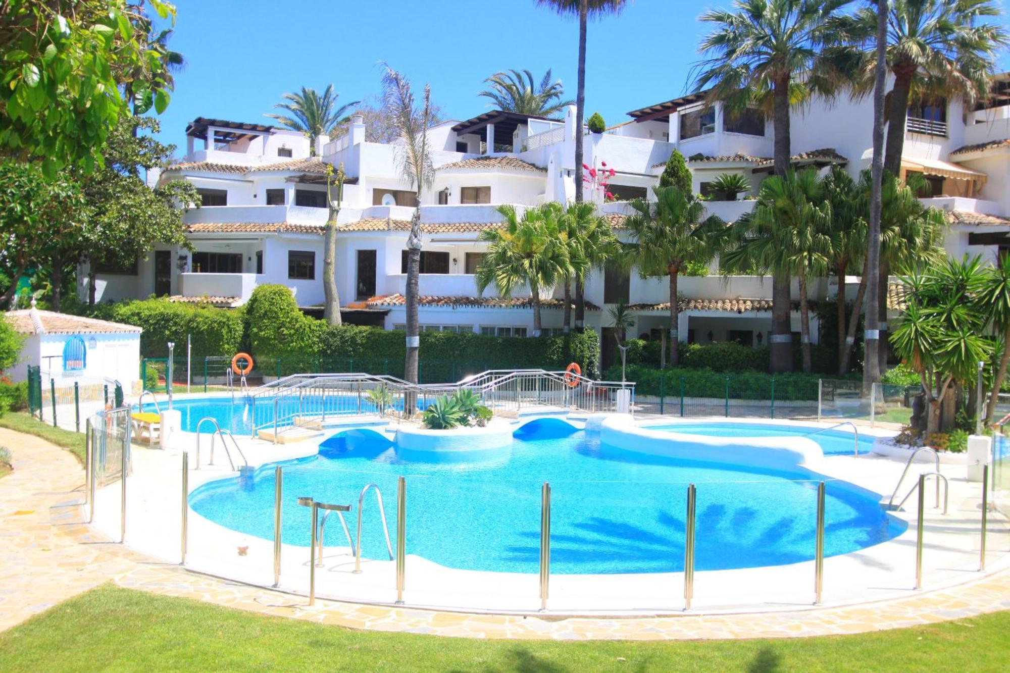 1108 Beachfront 2 Apartments With Roofterrace 80Mtrgt Beach 3 Pools Marbella Esterno foto
